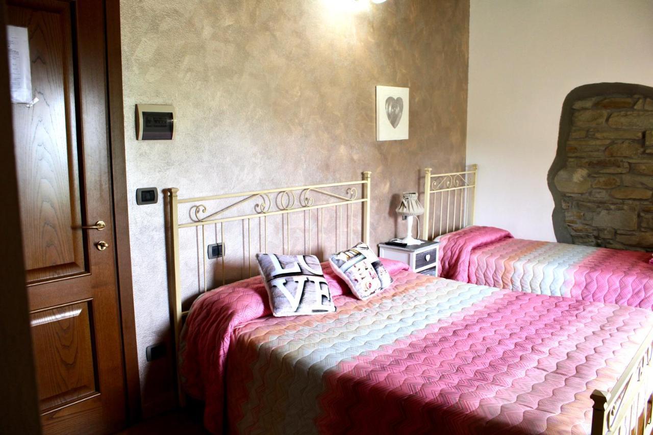 Agriturismo La Fine Villa Piancaldoli Luaran gambar